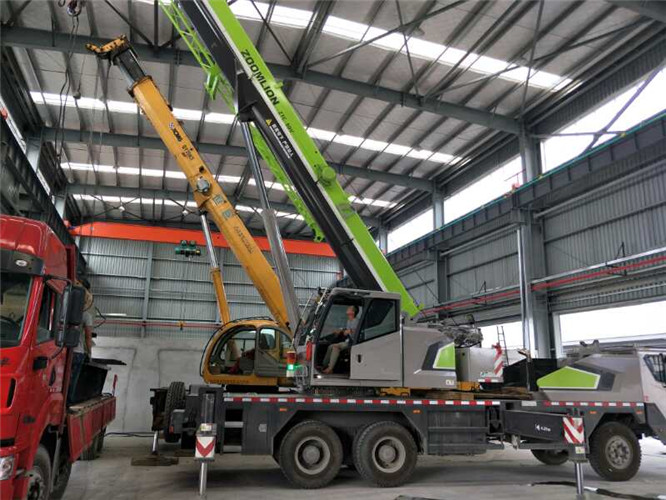 阆中市高空车出租需要注意哪些安全事项？