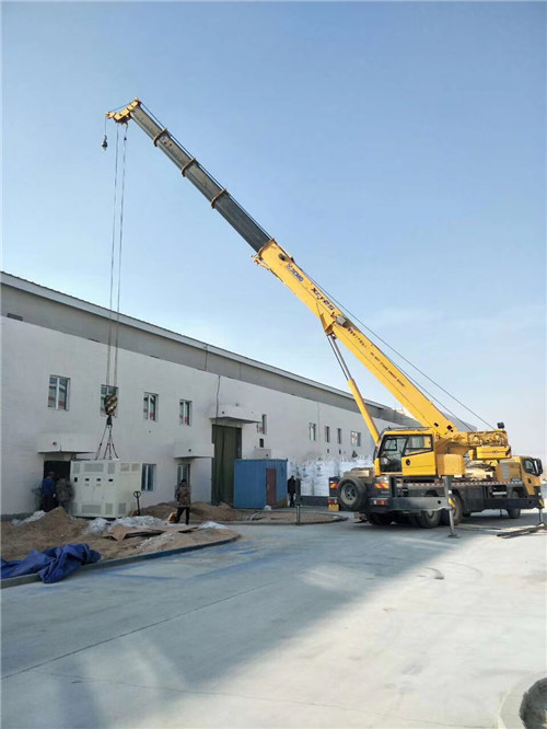 阆中市“超载就喊停”—— 吊车的 “重量保镖” 技术